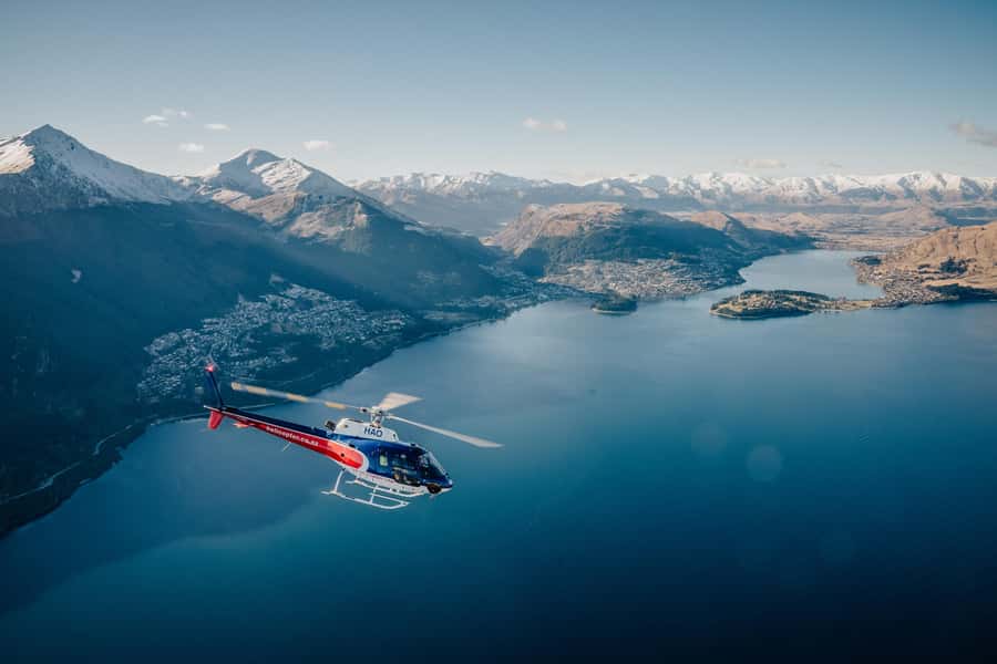 Queenstown: Pilot's Choice Helicopter Tour & Alpine Landing - From a central hotel to the airport base