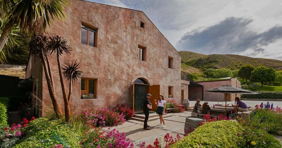 Queenstown: Premium Wine Tasting Tour - Booking advice and practical details