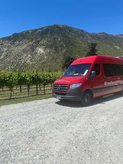 Queenstown: Premium Wine Tasting Tour - What the wine tasting feels like