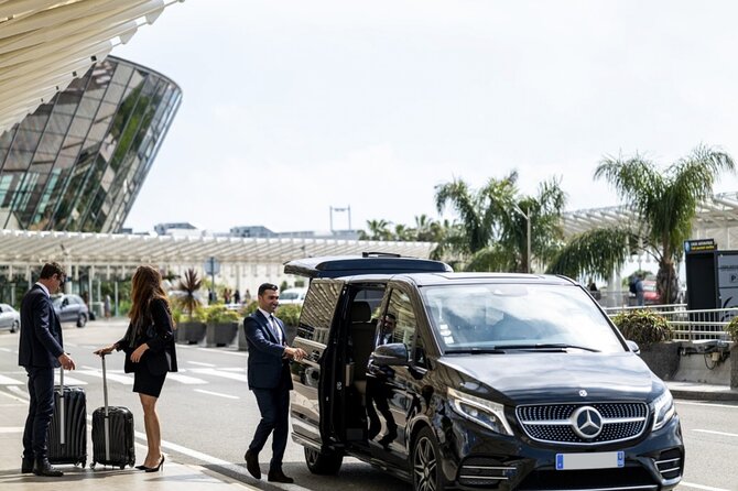 Queenstown Private Airport Transfer: Door to Door Service - Landing in Queenstown without the taxi queue
