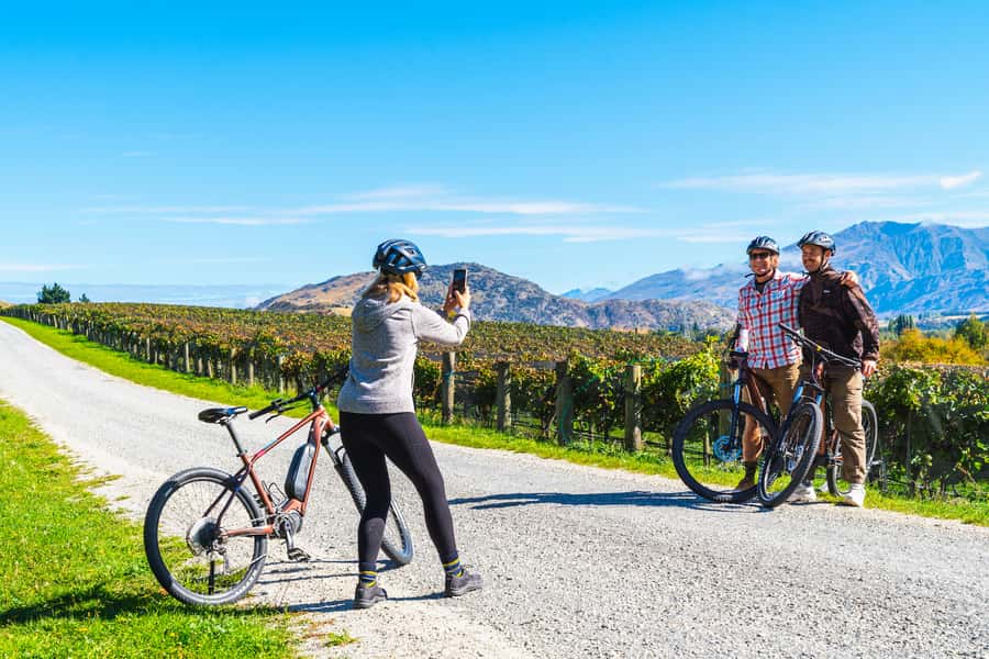 Queenstown: Self-Guided Gibbston Valley Wineries Bike Tour - Arrowtown, Arrow Junction, and the first stretch