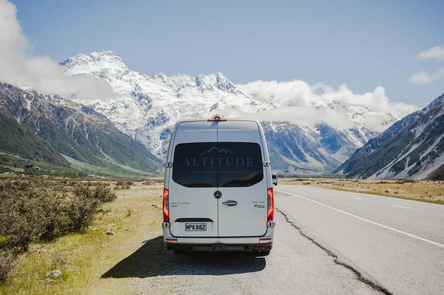 Queenstown: Small Group Mt Cook Day Tour - Lindis Pass gives you a quick mountain pause