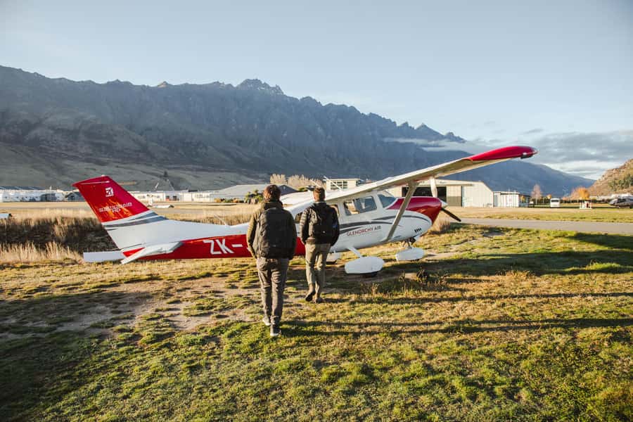 Queenstown: Sunrise Glacier Scenic Flight - Passchendaele Icefall, Bonar Glacier, and Olivine Ice Plateau