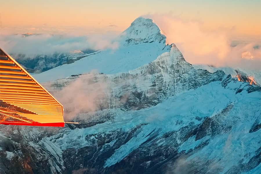 Queenstown: Sunrise Glacier Scenic Flight - Meeting at Queenstown Airport before dawn