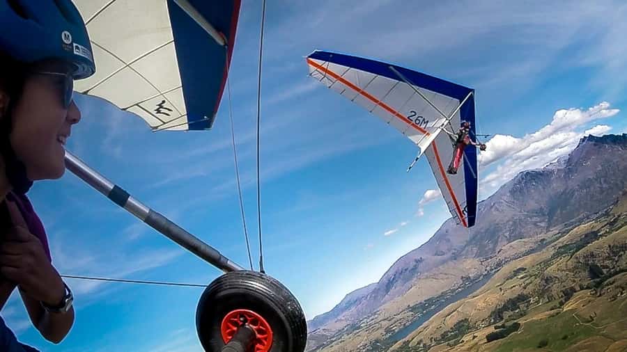 Queenstown: Tandem Hang Gliding Experience - Meeting the SkyTrek team in Queenstown