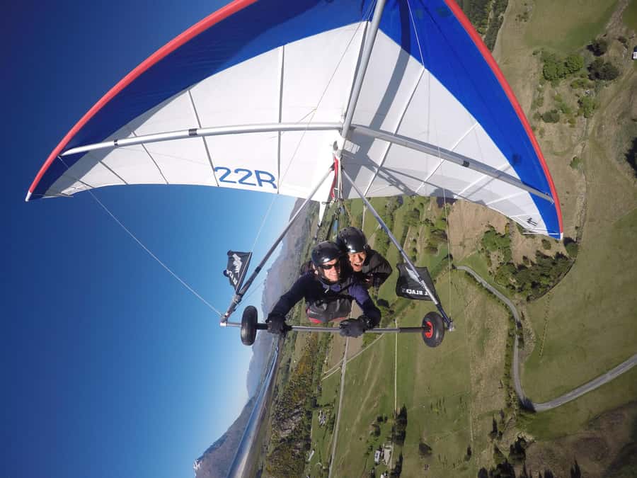 Queenstown: Tandem Hang Gliding Experience - Safety, comfort, and the pilot’s role