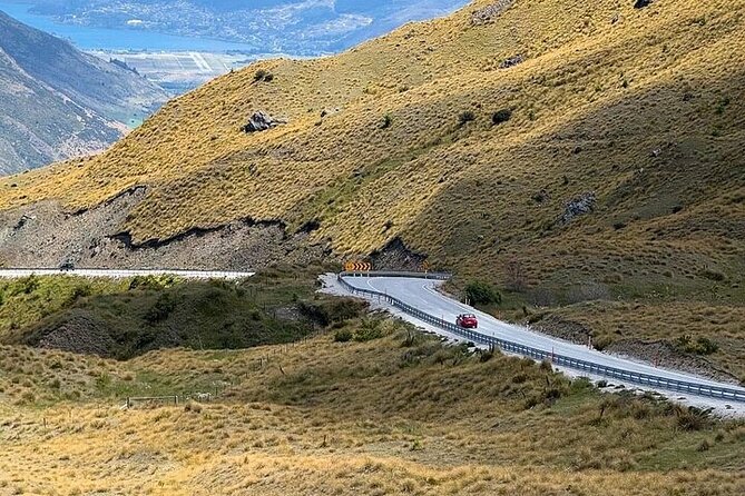Queenstown to Christchurch One Way Tour Via Lake Tekapo & Mt Cook - Hooker Valley Track in a short 30 minutes