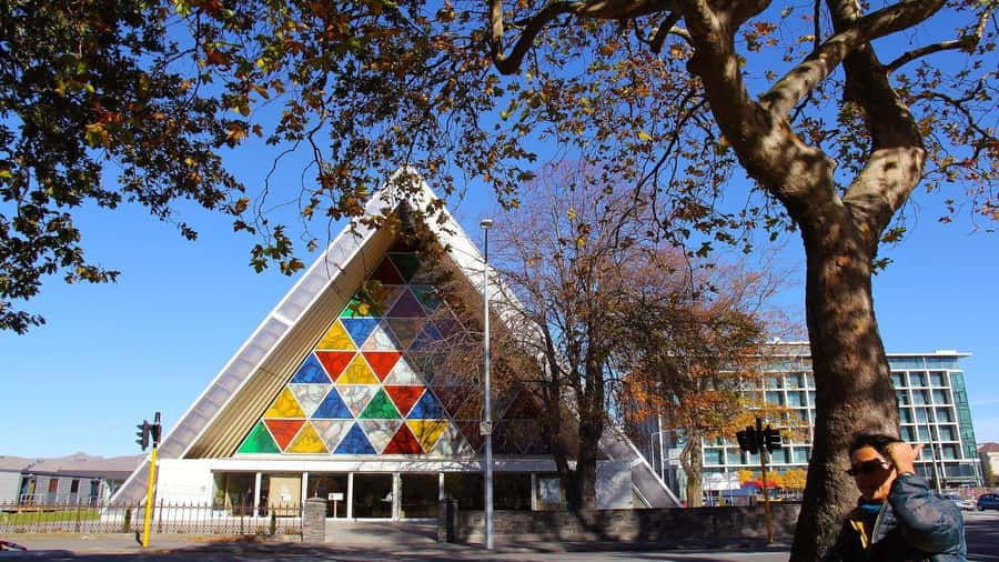 Queenstown to Christchurch via Mt Cook One-Way Tour - The guides and the character of the ride