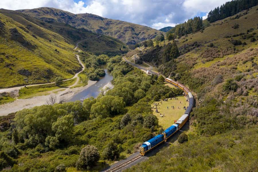 Queenstown to Dunedin Incl Taieri Gorge Train (One-Way) - Key points at a glance