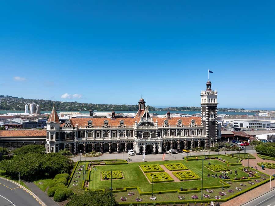 Queenstown to Dunedin Incl Taieri Gorge Train (One-Way) - Morning tea at Dunstan House in Clyde