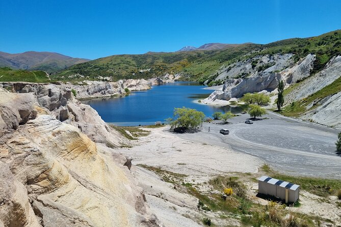 Queenstown to Dunedin with Taieri Gorge Train One-Way Tour - A quick photo stop at Ophir Bridge Road