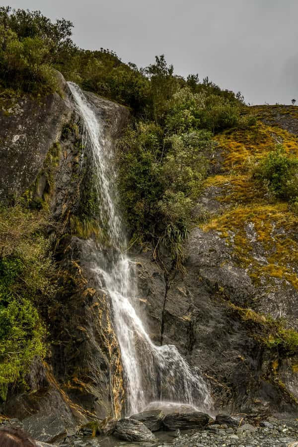 Queenstown to Franz Josef Tour via Wānaka (One-Way) - Cardrona Valley and the old country pub