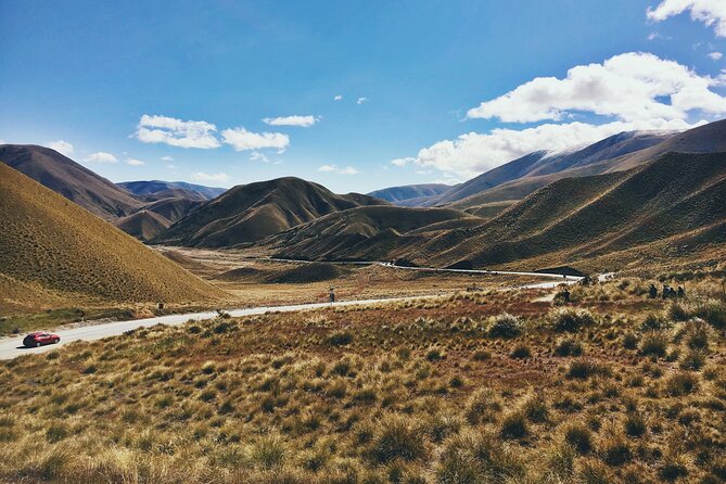 Queenstown to Lake Tekapo via Mt Cook One-Way Small Group Tour - Lindis Pass and the 971-metre lookout