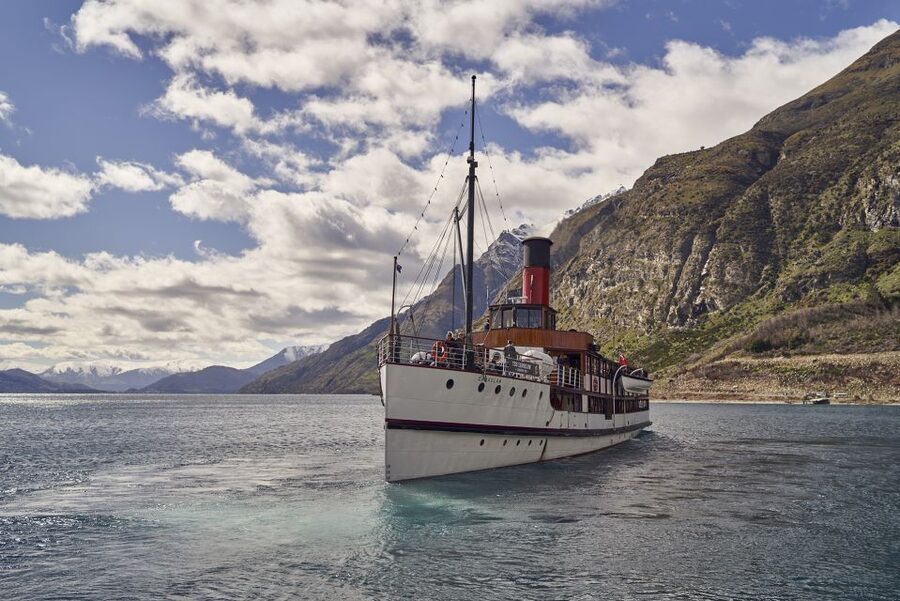 Queenstown: TSS Earnslaw Cruise of Lake Whakatipu - The wheelhouse and onboard photo collection