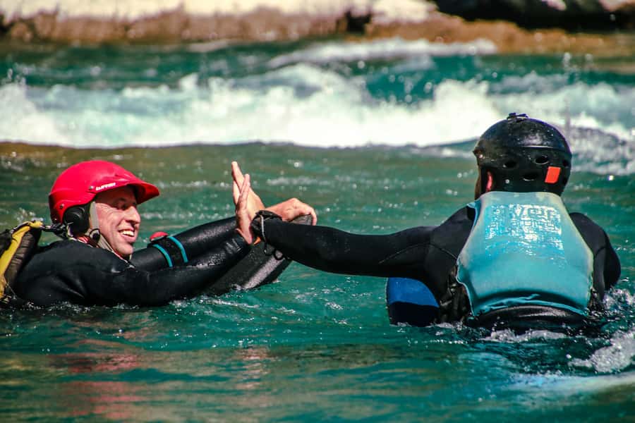 Queenstown: White Water Surfing Along the Kawarau River - What the $164 price includes