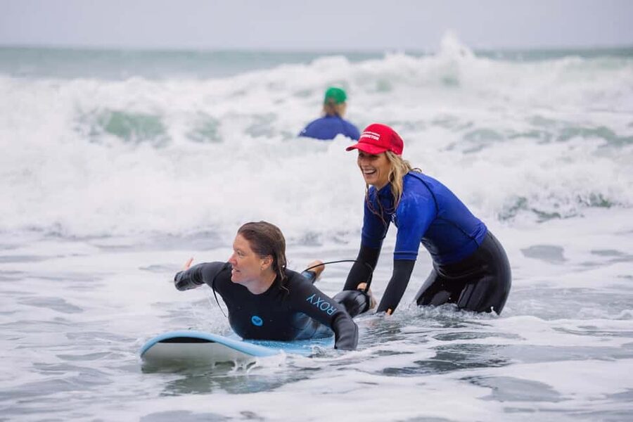 Raglan: 2 Day Surf Lesson Package - Key points at a glance