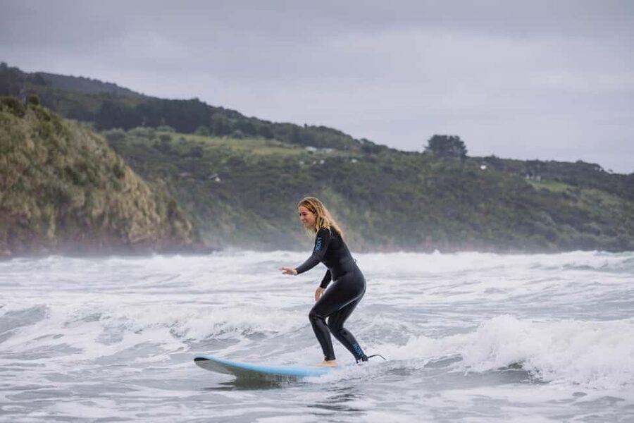 Raglan: Private Surf lesson 2:1 - Why a private surf lesson suits Raglan beginners