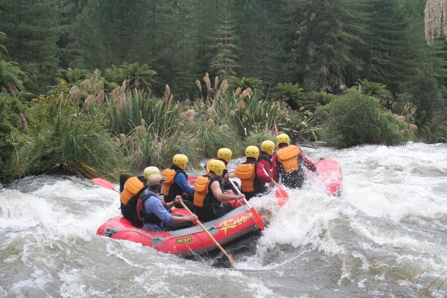 Rangitaiki Rafting Grade 3-4 - The practical timing from Rotorua and Taupo