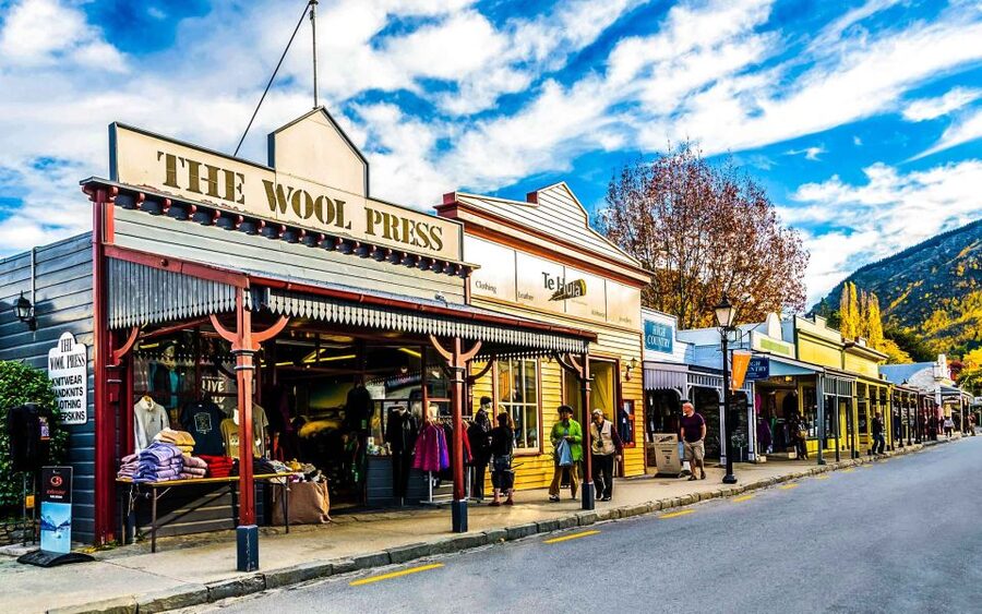 Ride to Riches: Arrowtown to Queenstown with Shuttle - Practical details before you reserve