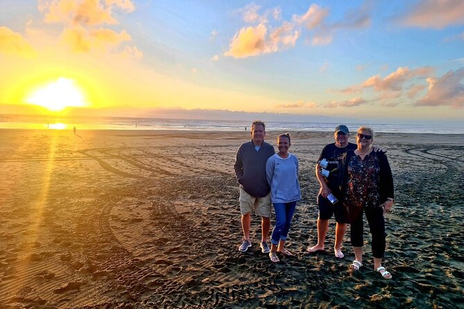 Romantic Auckland Sunset tour with Winery & Thermal pool - Sean and the small-group feel