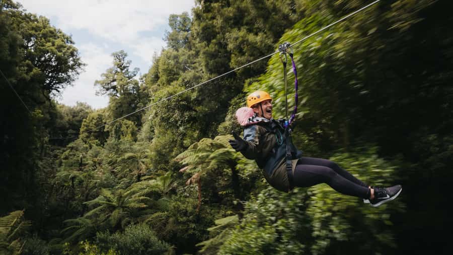 Rotorua: 6 Ziplines, Swing-Bridges & Wildlife Encounters - Six ziplines, from practice rides to the 220-metre finale