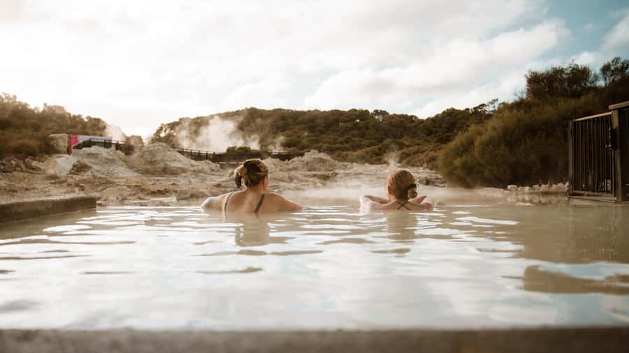 Rotorua: Hells Gate Outdoor Mud Bath & Spa Experience - The smell, jewelry, and clothing problem