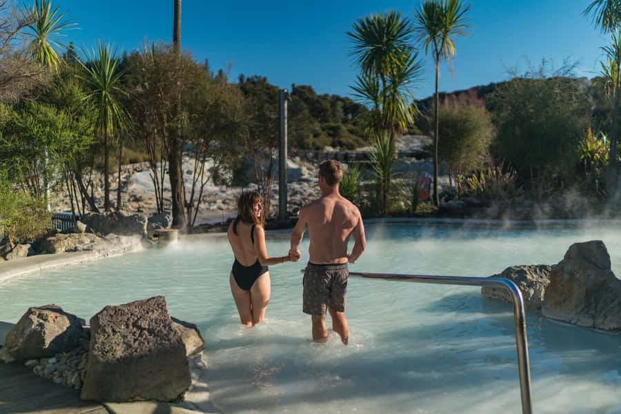 Rotorua: Hells Gate Outdoor Mud Bath & Spa Experience - Arriving from Rotorua and getting settled