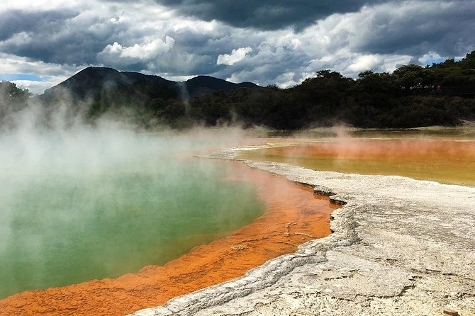 Rotorua Highlights Tour from Auckland with Optional Extras - What the guides add to the day
