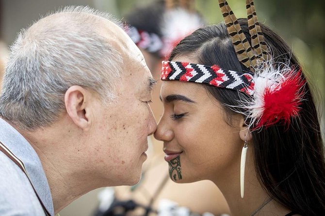 Rotorua Highlights Tour inc. Te Puia Tour, Lunch & Cultural Show - Te Puia: geysers, art, and Māori culture