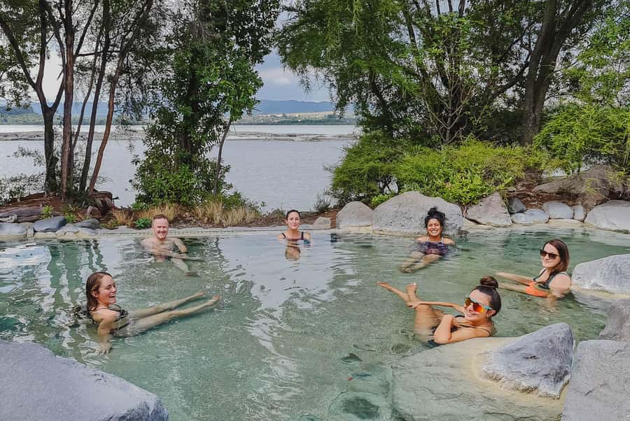 Rotorua Lake: Deluxe Lake Spa Geothermal Hot Spring Bathing - Is $47 good value?