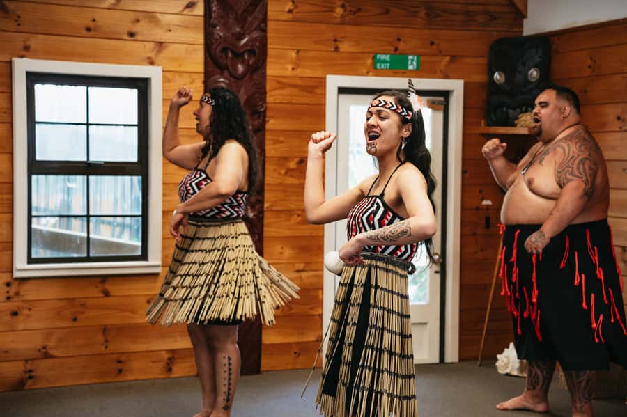 Rotorua: Māori Cultural Performance with Dancing - The Haka and the power of group movement