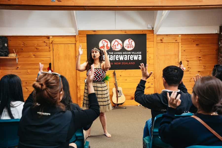 Rotorua: Māori Cultural Performance with Dancing - How to plan your time