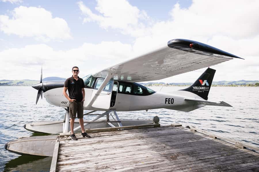Rotorua: Scenic Flight over Mt Tarawera & Waimangu Valley - Mokoia Island and the lakes district
