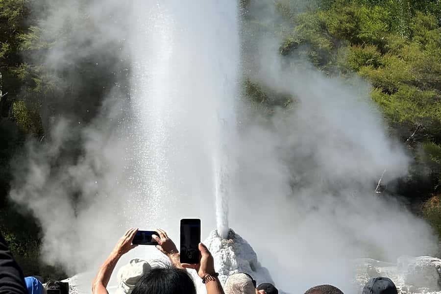 Rotorua & Taupo DayTour Waiotapu & Huka Falls from Auckland - Key points to know before booking