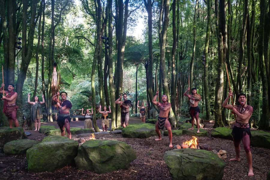 Rotorua: Te Pa Tu Māori Cultural Experience with Dinner - A welcome among bonfires and tawa trees