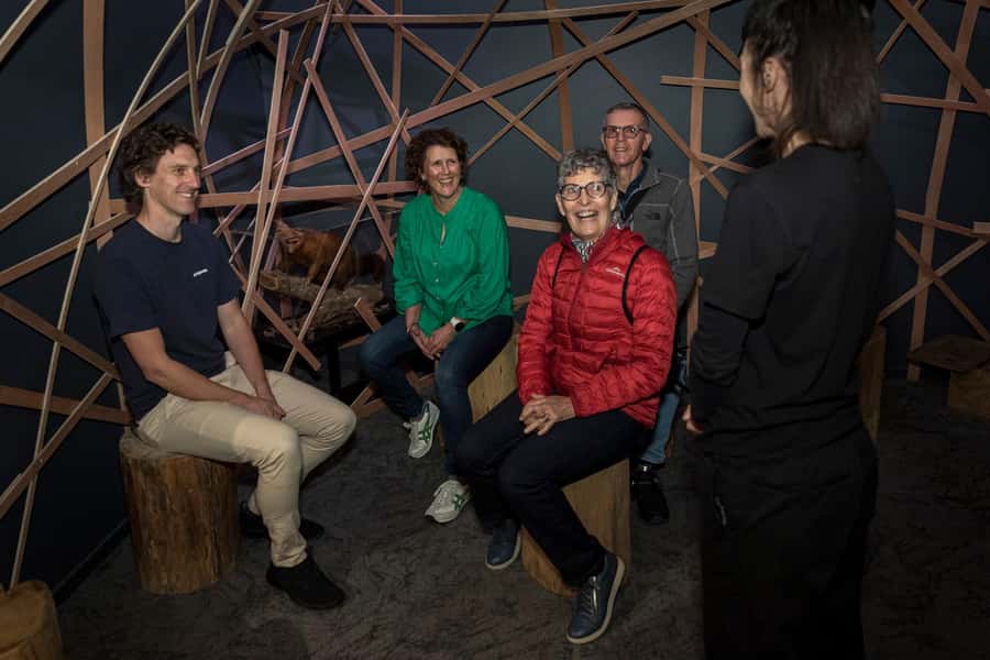 Rotorua: The National Kiwi Hatchery Kiwi Encounter Tour - The guides make the hour work