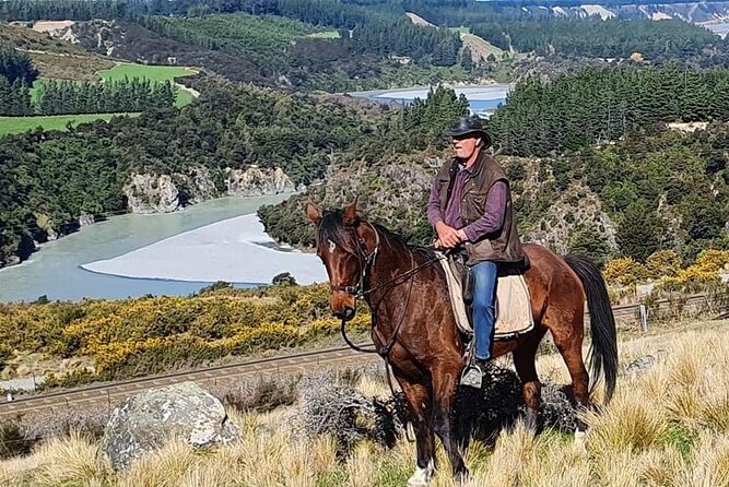 Rubicon Valley Horse Treks - 2 Hour River Trail Horse Trek - Meeting Chris and getting comfortable in the saddle
