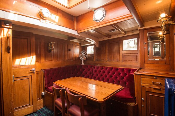 Scenic Cruise & Guided Walk on Historic Motor Yacht Lake Te Anau - A 40-minute walk through Fiordland forest