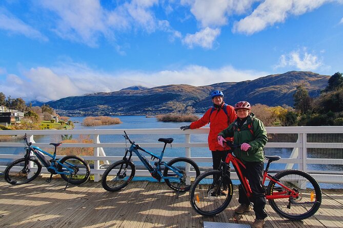 Scenic Guided eBike Tour Ride to the Lake - Why a small group improves the ride