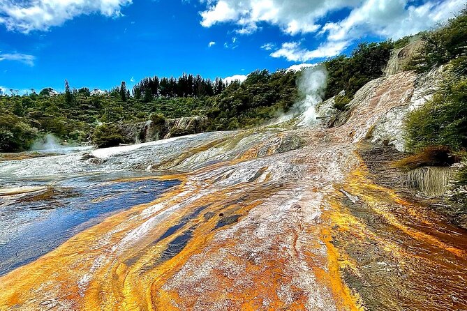 Self-Guided Geothermal Tour in Orakei Korako - A boardwalk through boiling earth