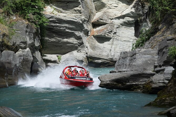 Shotover River Extreme Jet Boat Ride in Queenstown - Getting ready for a high-speed river ride