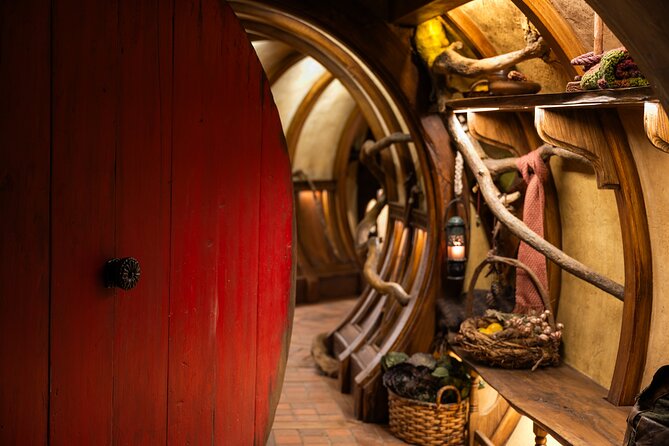 Small-Group Hobbiton Tour from Auckland with Party Marquee Lunch - How the timing affects your day