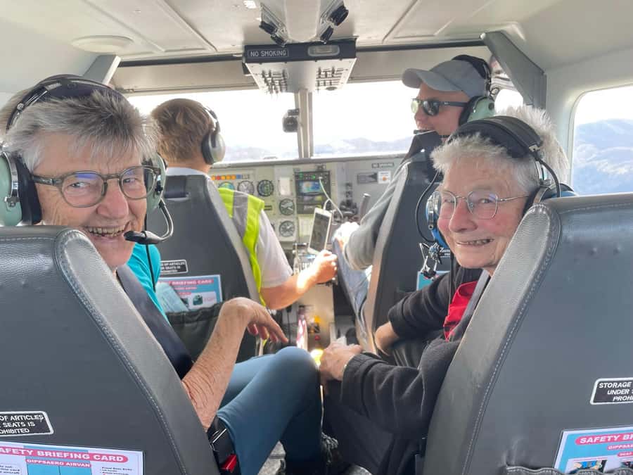 Takaka: Farewell Spit/Abel Tasman Scenic Flight - What the pilot adds to the experience