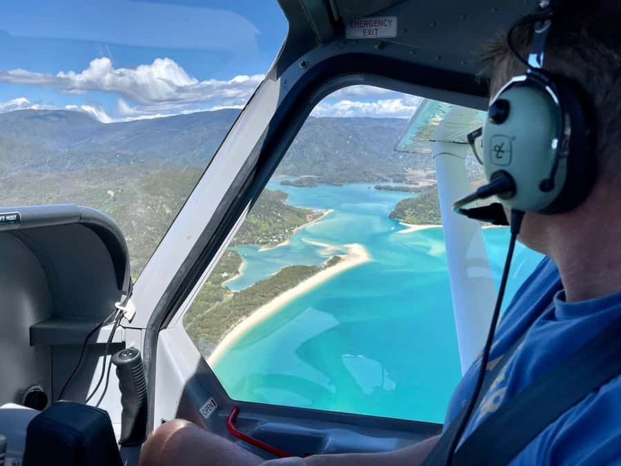 Takaka: Farewell Spit/Abel Tasman Scenic Flight - Taking off from Takaka Airport