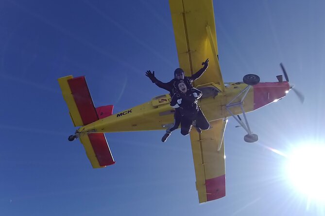 Tandem Skydive 10,000ft from Franz Josef - What the tandem jump feels like