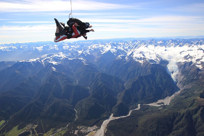 Tandem Skydive 13,000ft from Franz Josef - Why Franz Josef is an extraordinary place for a freefall