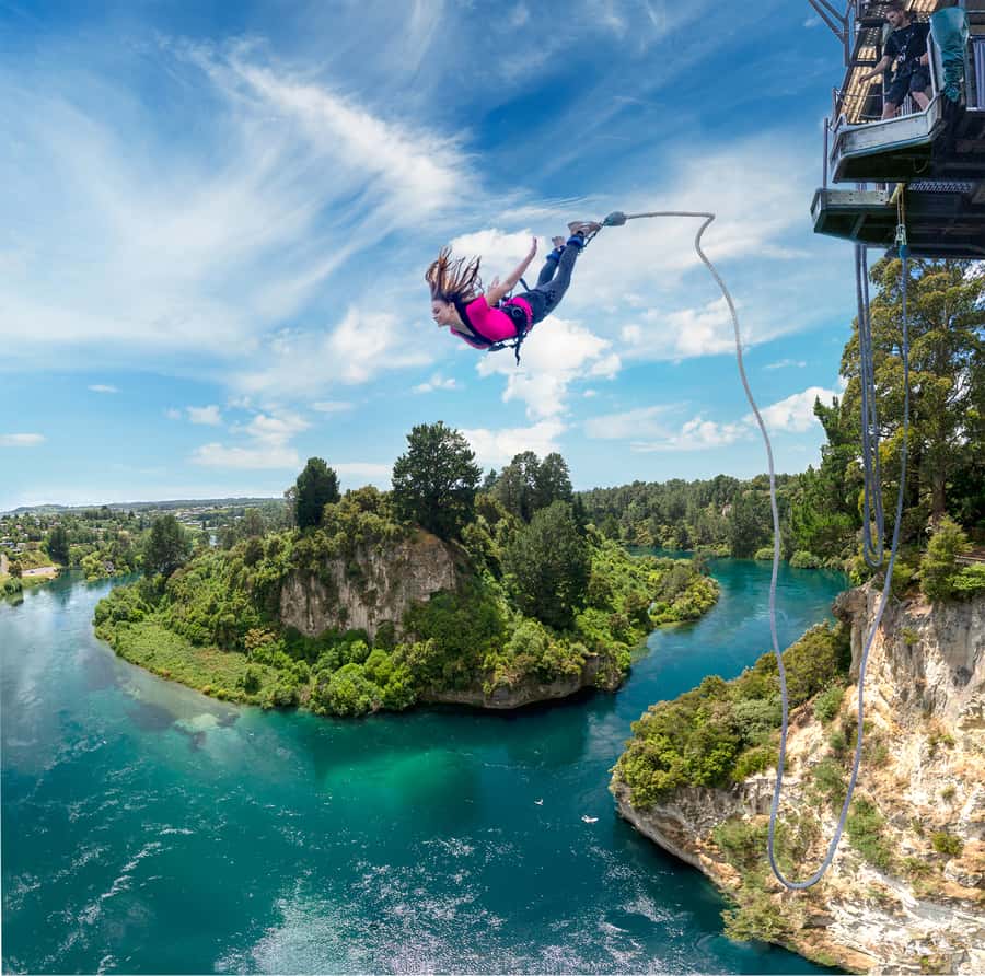 Taupō: AJ Hackett Taupō Bungy - NZ's Highest Water Touch! - A 47-meter leap above the Waikato River