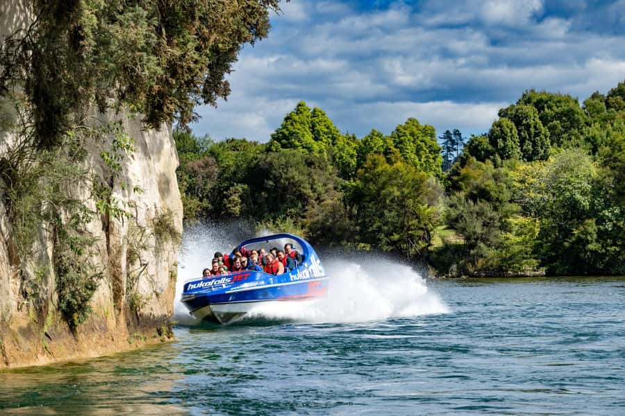 Taupō: Huka Falls 30-Minute Jet Boat Experience - From Wairakei Tourist Park to the Waikato River