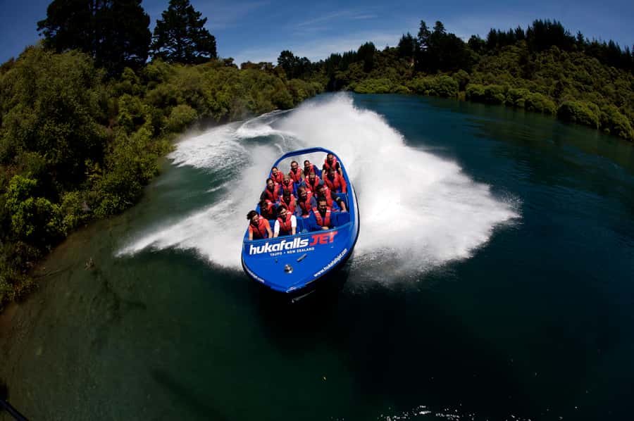 Taupō: Huka Falls 30-Minute Jet Boat Experience - How the driver shapes the experience