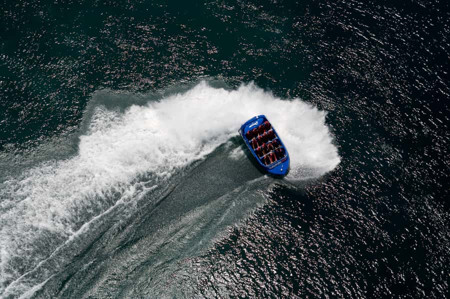 Taupō: Huka Falls 30-Minute Jet Boat Experience - Who should take the Huka Falls Jet Boat?